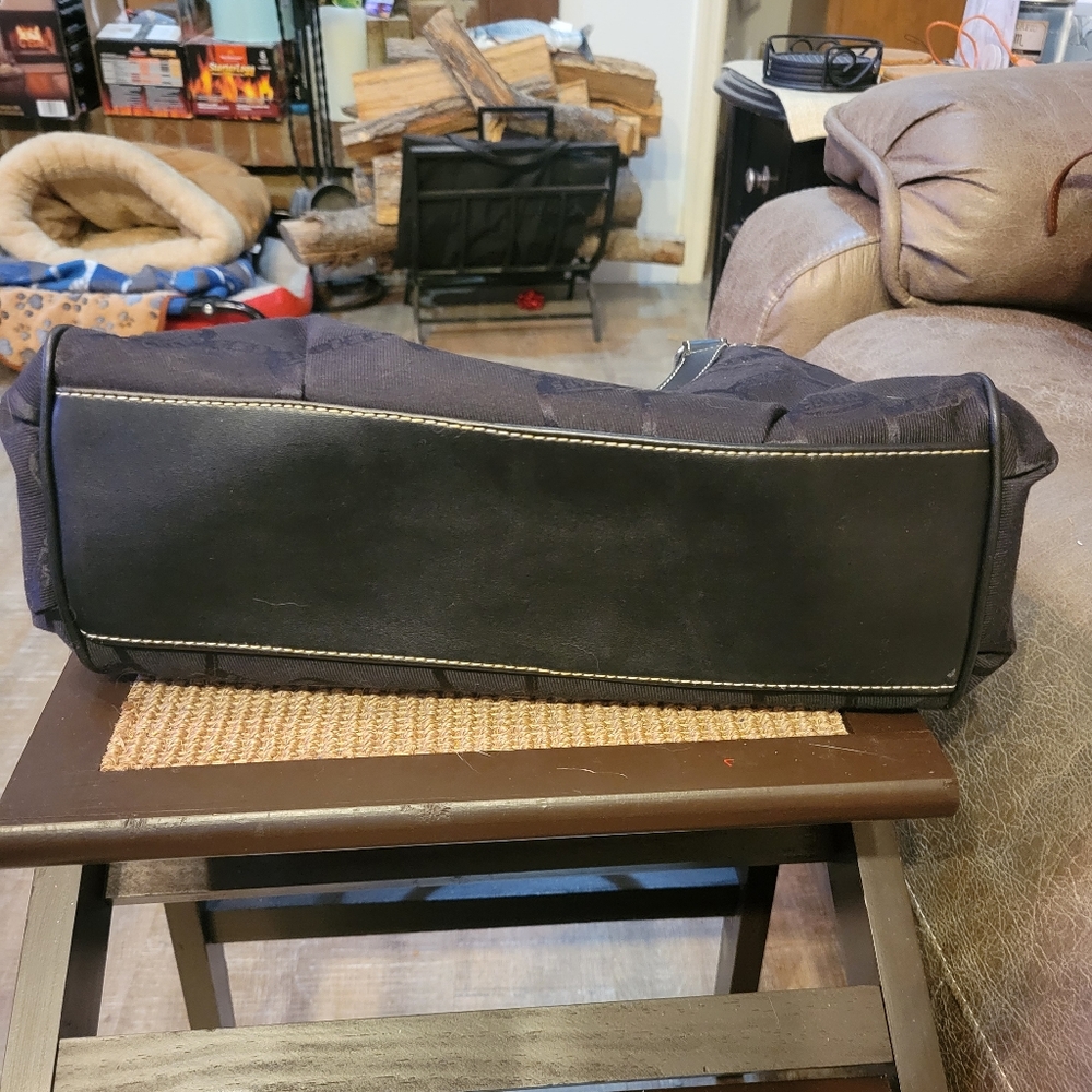 Chaps Milano hobo bag - Picture 7 of 7